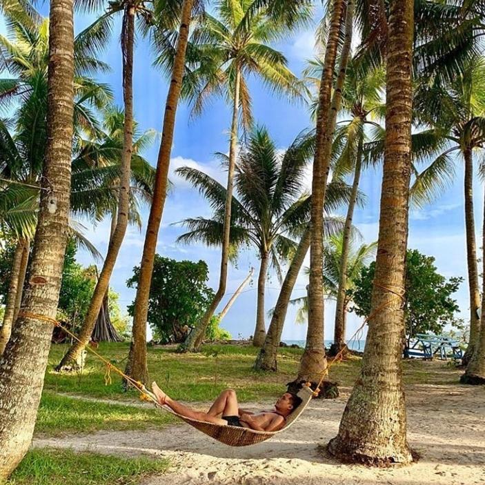 "Triangle Hut" Camp Fuego Siargao 호텔 Catangnan 외부 사진