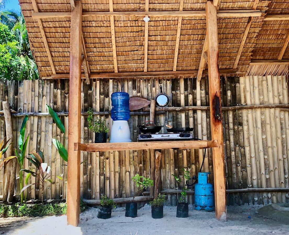 "Triangle Hut" Camp Fuego Siargao 호텔 Catangnan 외부 사진